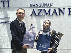 国際交流：マラヤ大学 Yusniza研究科長との会談