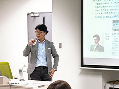Guest Lecturer: Mamoru Hirose (Vice President of a DX startup and former Head of the Seattle Office of DNP Corporation USA)